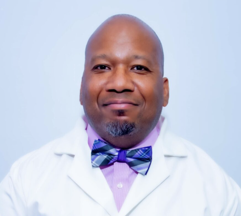Dr Roger Leon Morales